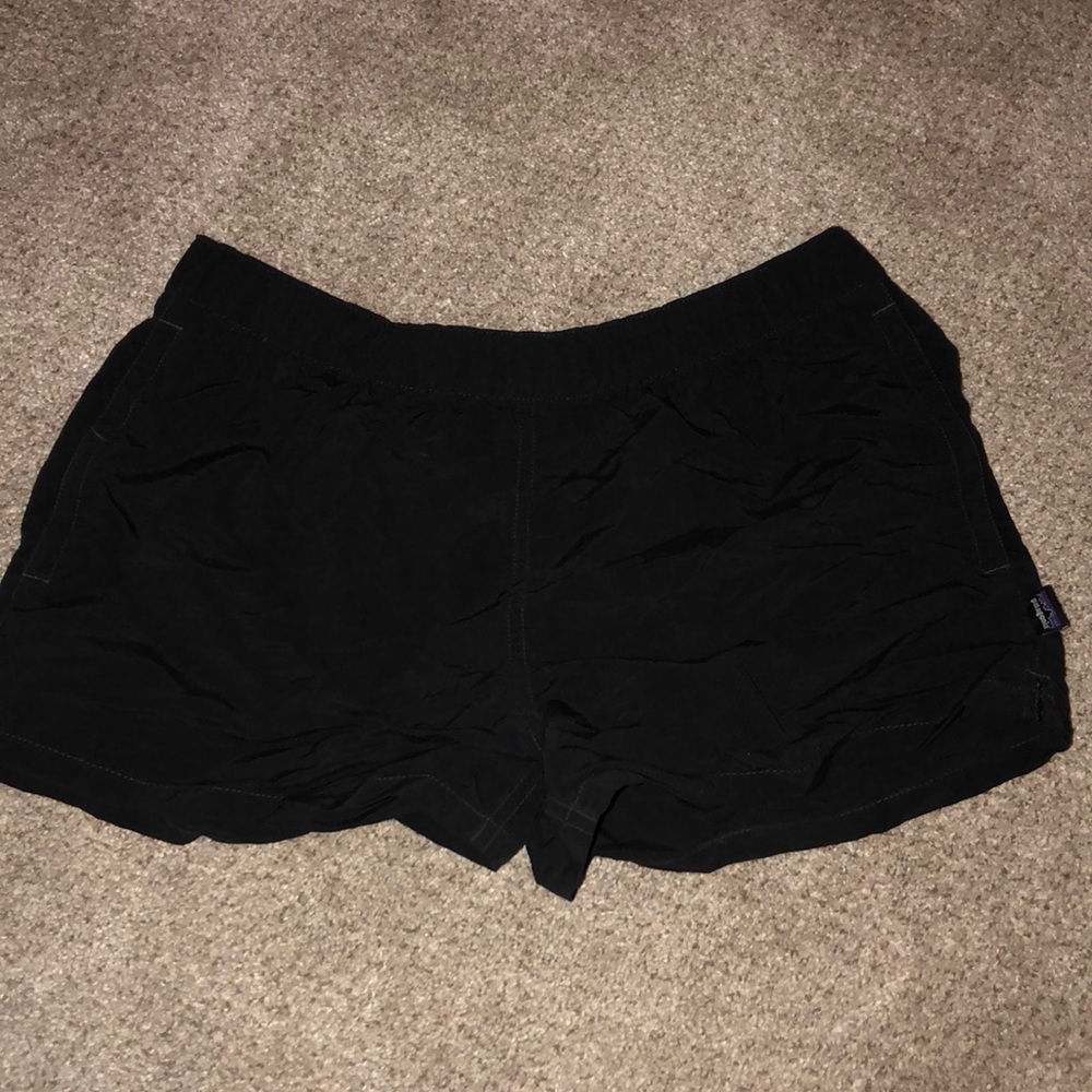patagonia shorts!!
